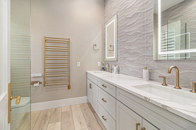 5407 W Sioux Road, Pentwater, MI 49449