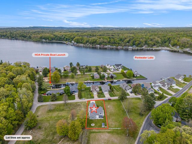 5407 W Sioux Road, Pentwater, MI 49449