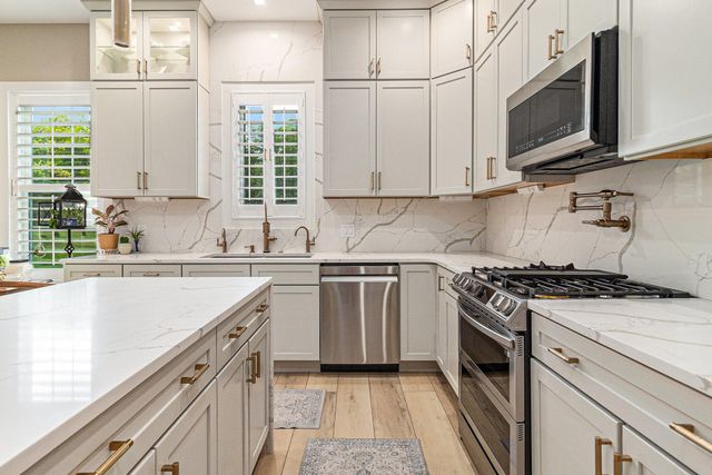 5407 W Sioux Road, Pentwater, MI 49449