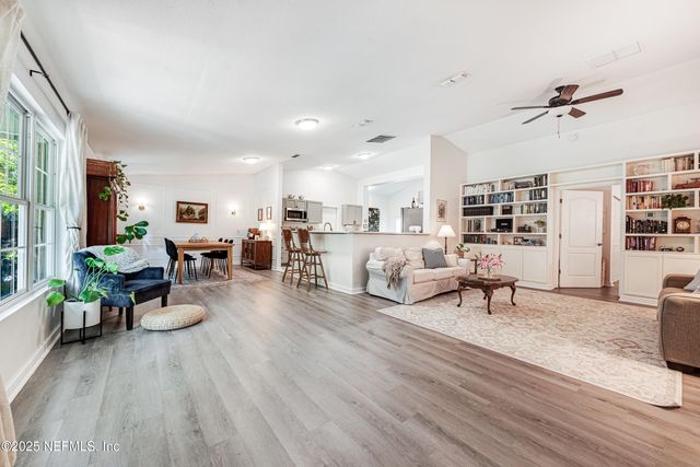 1812 RANKIN Drive, Jacksonville, FL 32207