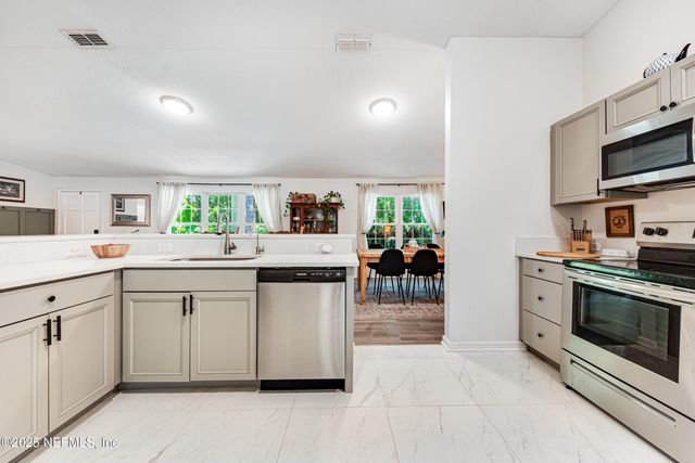 1812 RANKIN Drive, Jacksonville, FL 32207
