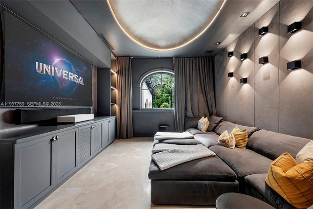 432 S Hibiscus Dr, Miami Beach, FL 33139