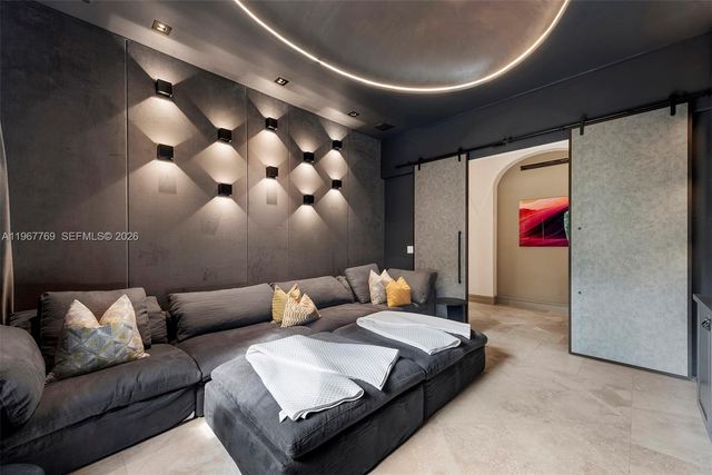 432 S Hibiscus Dr, Miami Beach, FL 33139