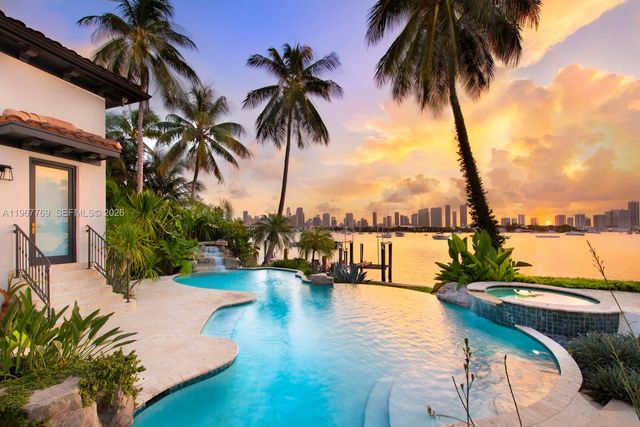 432 S Hibiscus Dr, Miami Beach, FL 33139