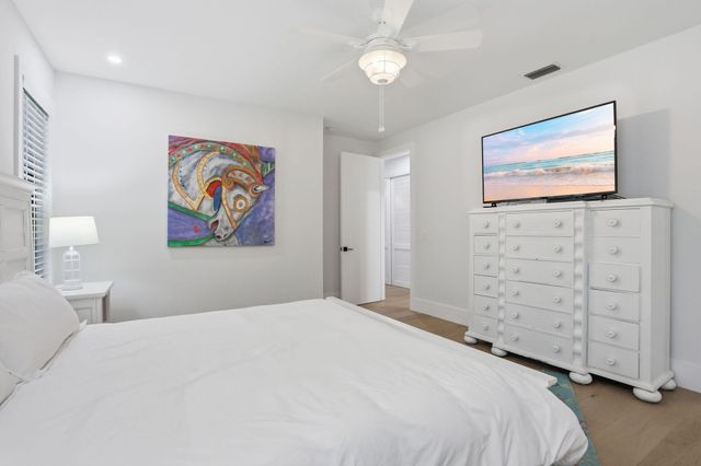 11180 Isle Brook Court, Wellington, FL 33414