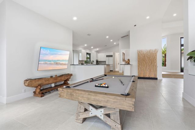 11180 Isle Brook Court, Wellington, FL 33414