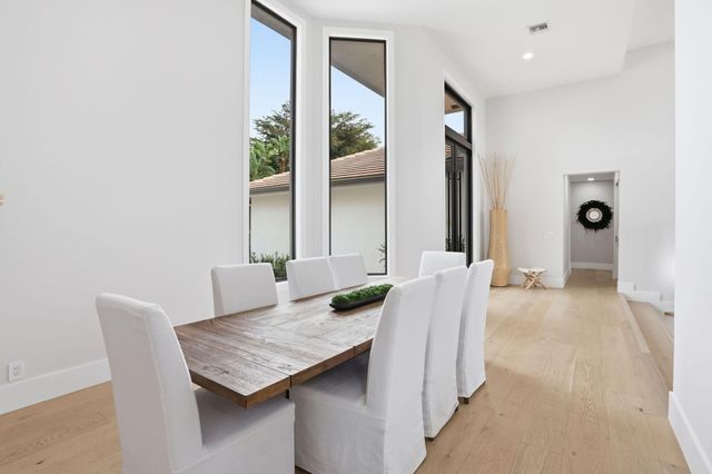 11180 Isle Brook Court, Wellington, FL 33414