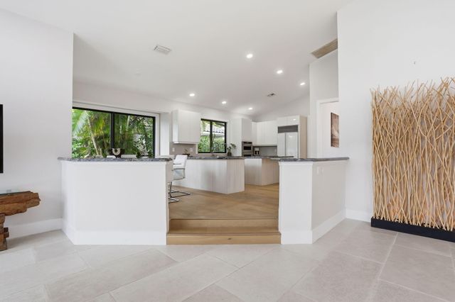 11180 Isle Brook Court, Wellington, FL 33414