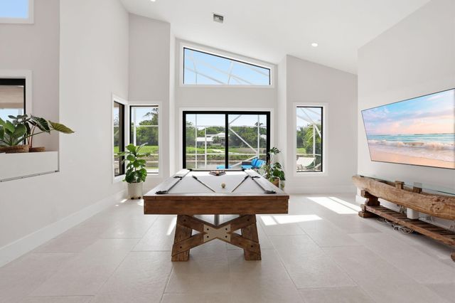 11180 Isle Brook Court, Wellington, FL 33414