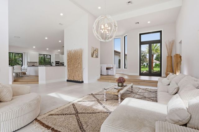 11180 Isle Brook Court, Wellington, FL 33414