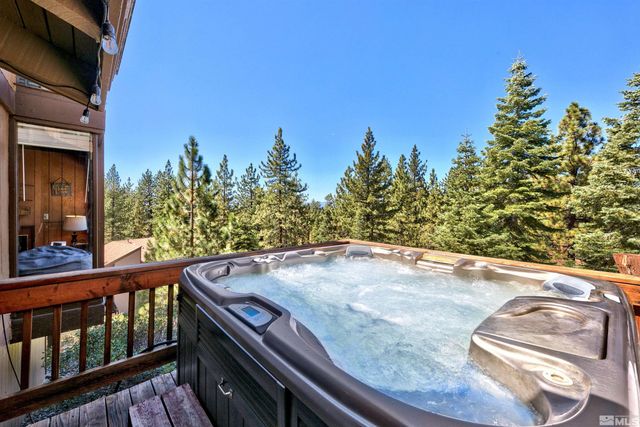 46 Chalet Court, Stateline, NV 89449