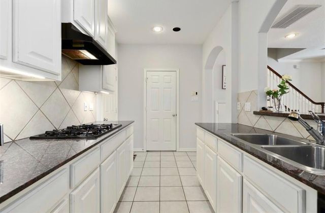 7150 Windwater Pkwy Parkway N, Houston, TX 77036