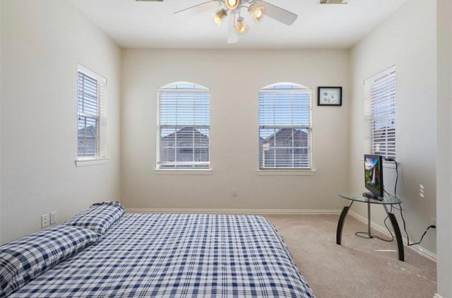 7150 Windwater Pkwy Parkway N, Houston, TX 77036