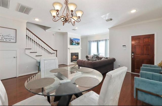 7150 Windwater Pkwy Parkway N, Houston, TX 77036