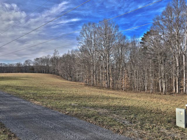 23 Dockery Road, Russell Springs, KY 42642