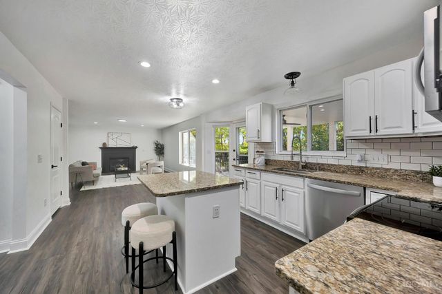 6515 Thistle Grove, Hamilton Twp, OH 45152