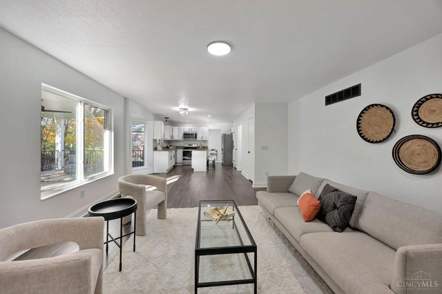 6515 Thistle Grove, Hamilton Twp, OH 45152