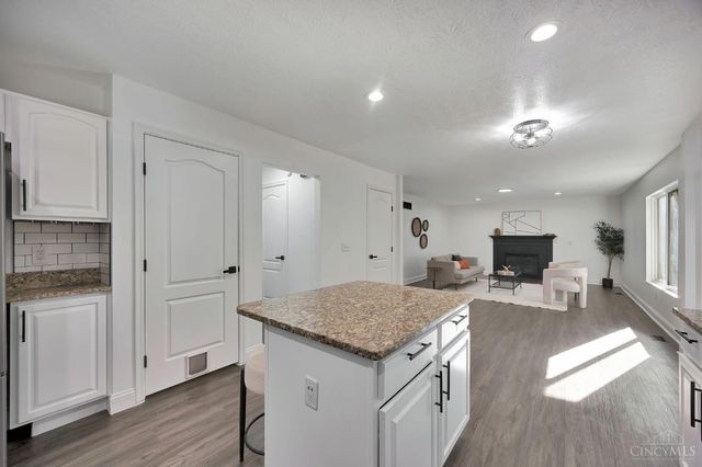 6515 Thistle Grove, Hamilton Twp, OH 45152