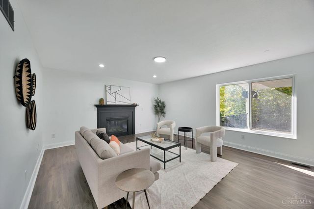 6515 Thistle Grove, Hamilton Twp, OH 45152