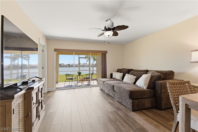 7736 Jewel LN W103, Naples, FL 34109