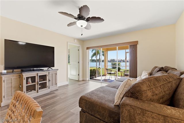 7736 Jewel LN W103, Naples, FL 34109