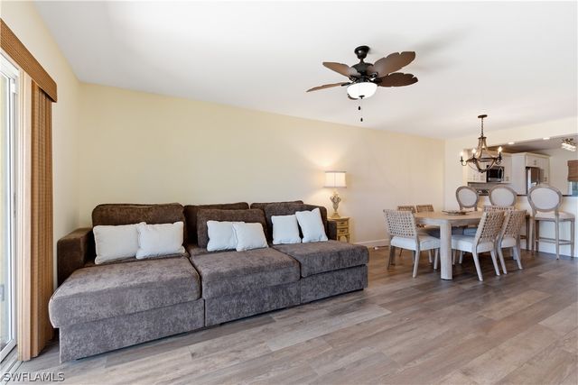7736 Jewel LN W103, Naples, FL 34109