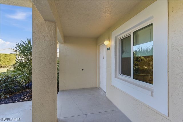 7736 Jewel LN W103, Naples, FL 34109