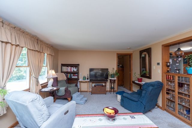 10 Amherst Ave, Bridgewater, MA 02324