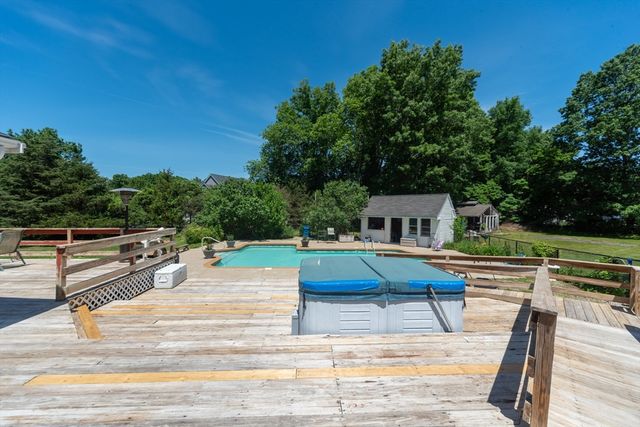 10 Amherst Ave, Bridgewater, MA 02324