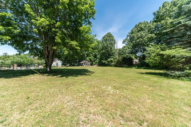 10 Amherst Ave, Bridgewater, MA 02324