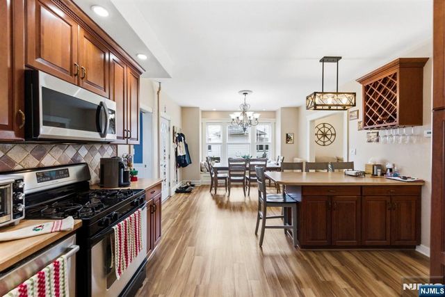 48 Rochelle Avenue, Rochelle Park, NJ 07662