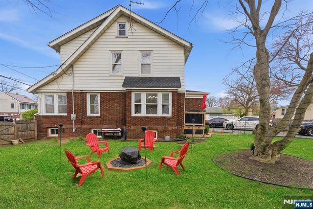 48 Rochelle Avenue, Rochelle Park, NJ 07662