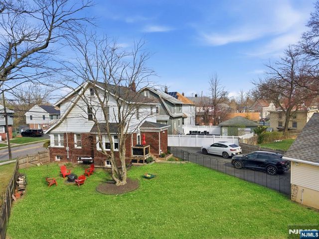 48 Rochelle Avenue, Rochelle Park, NJ 07662