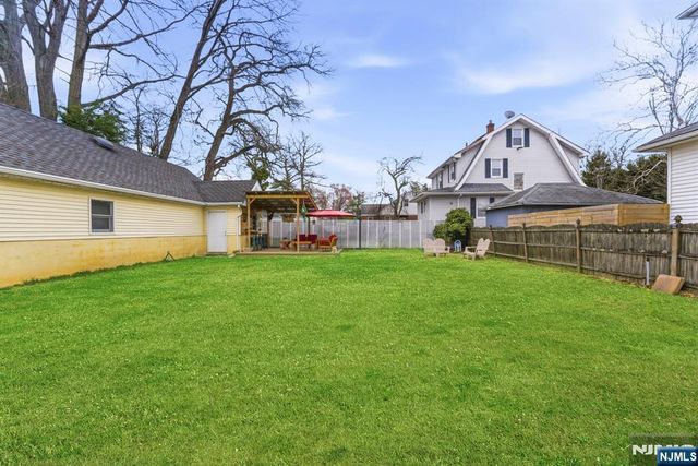 48 Rochelle Avenue, Rochelle Park, NJ 07662