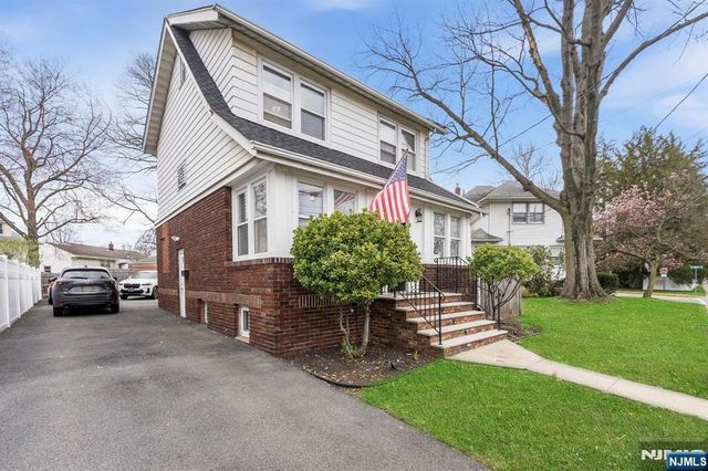 48 Rochelle Avenue, Rochelle Park, NJ 07662