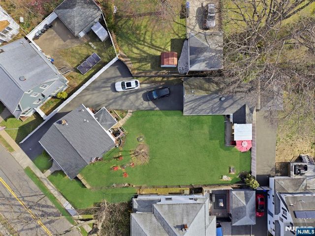 48 Rochelle Avenue, Rochelle Park, NJ 07662