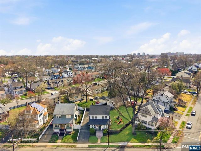 48 Rochelle Avenue, Rochelle Park, NJ 07662