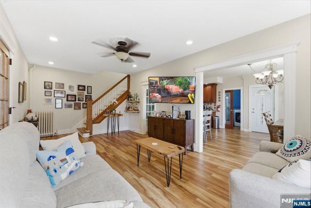 48 Rochelle Avenue, Rochelle Park, NJ 07662