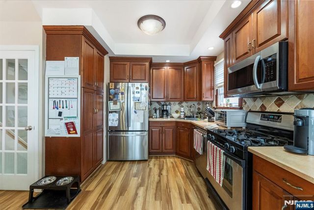 48 Rochelle Avenue, Rochelle Park, NJ 07662