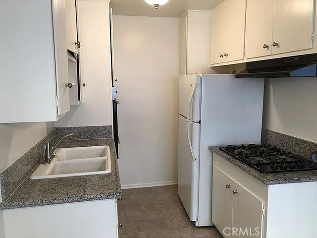 714 N Knoll Drive W, West Hollywood, CA 90069