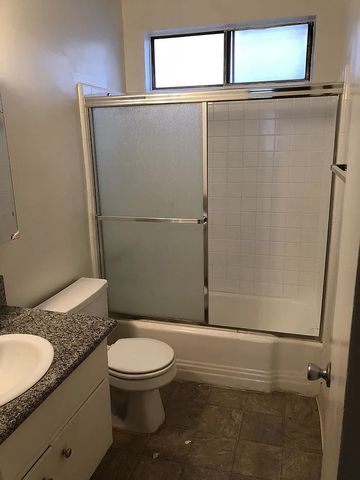 714 N Knoll Drive W, West Hollywood, CA 90069