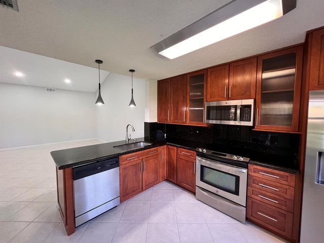 6614 VIA REGINA, Boca Raton, FL 33433