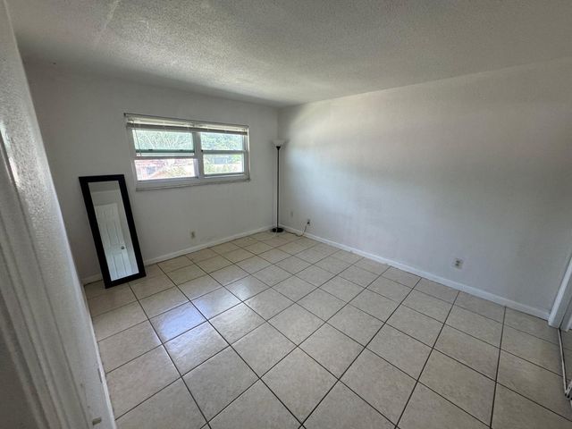 4732 SW 33rd Ave 205, Dania Beach, FL 33312