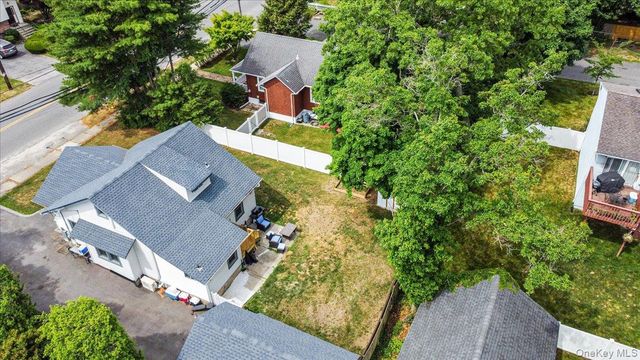 41 Moffitt Boulevard, East Islip, NY 11730