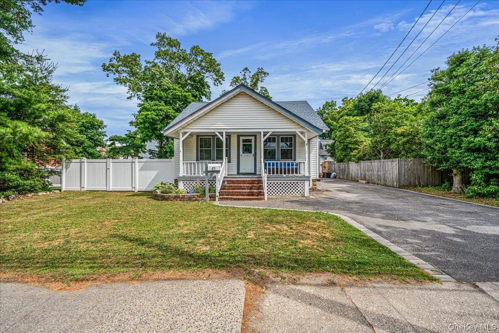 41 Moffitt Boulevard, East Islip, NY 11730