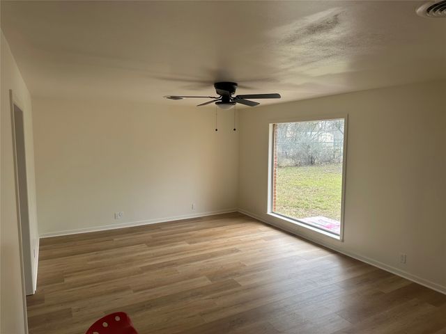 1121 E Coke, Hamilton, TX 76531