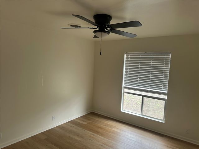 1121 E Coke, Hamilton, TX 76531