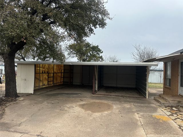 1121 E Coke, Hamilton, TX 76531