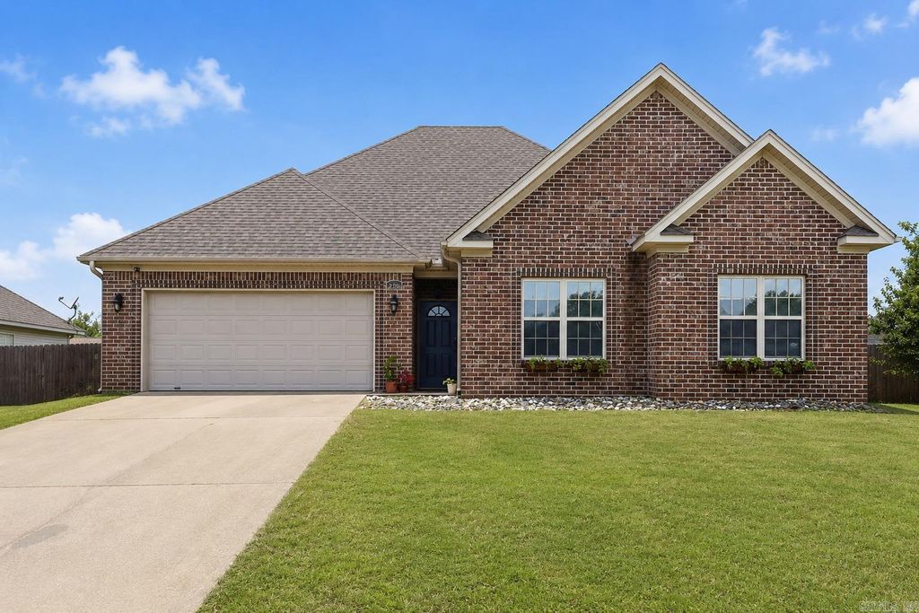 2301 Pleasant Forest Drive, Benton, AR 72015