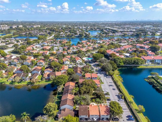 10831 NW 3rd Ct, Pembroke Pines, FL 33026